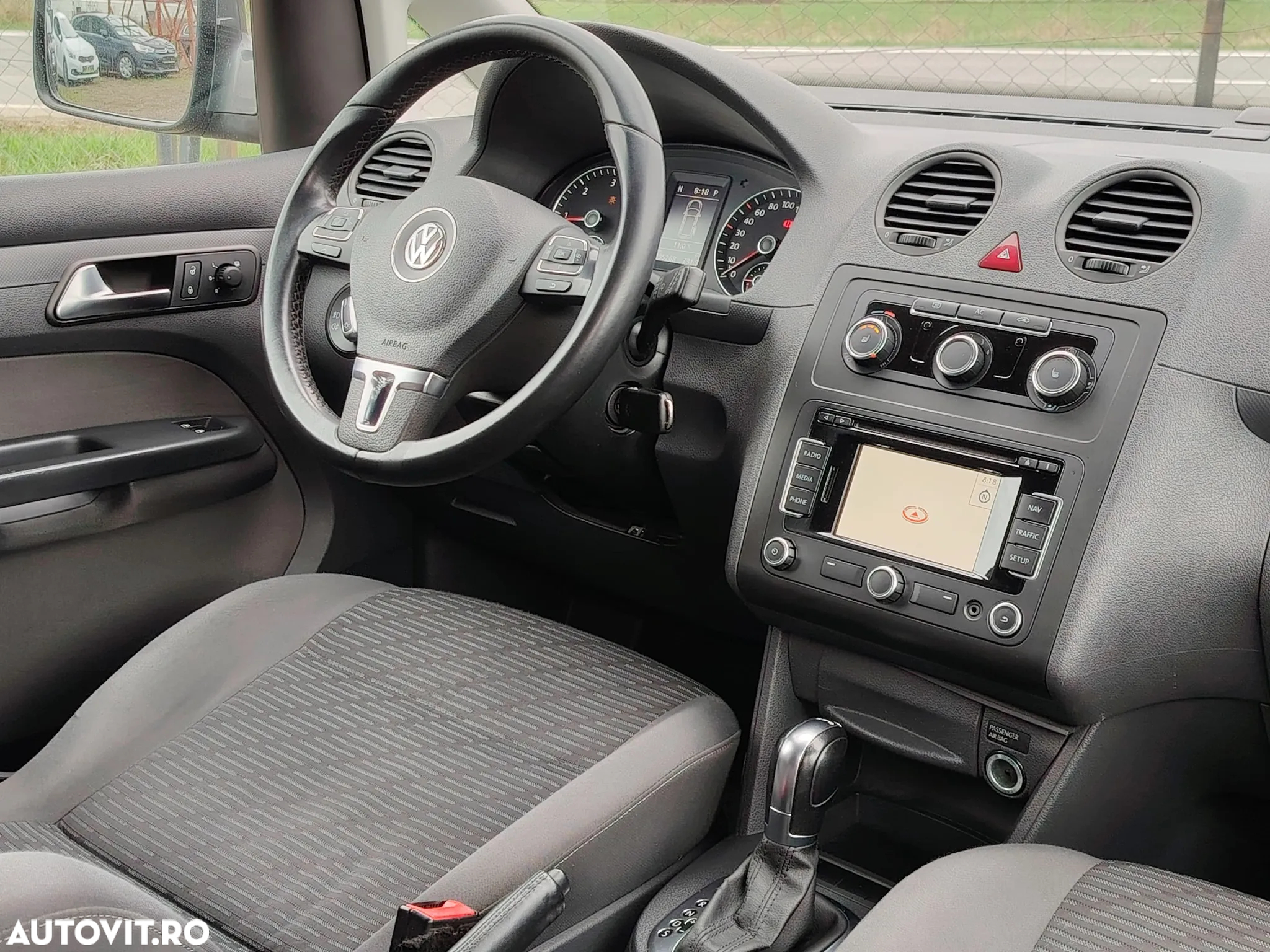 Volkswagen Caddy 1.6 TDI Comfortline DSG - 8