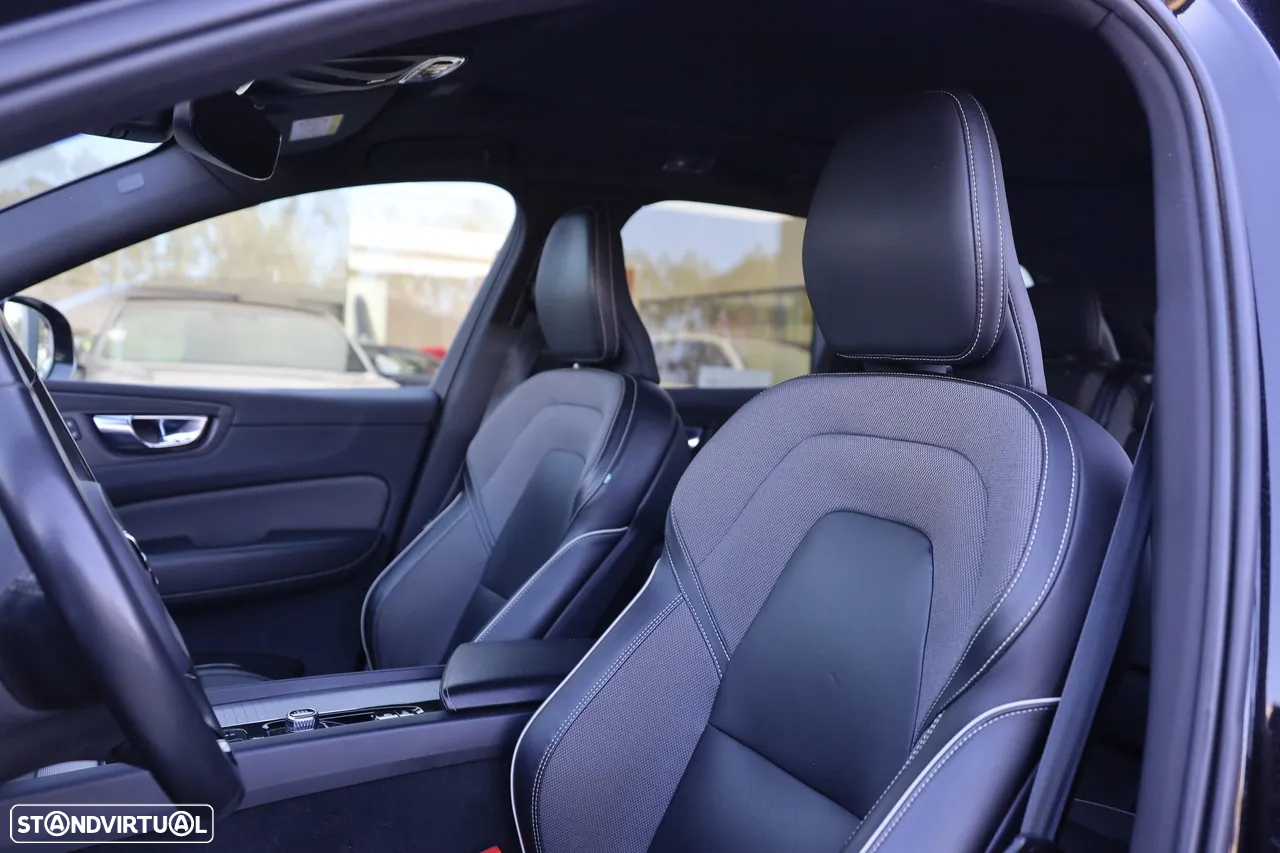 Volvo XC 60 2.0 T6 PHEV R-Design AWD - 8