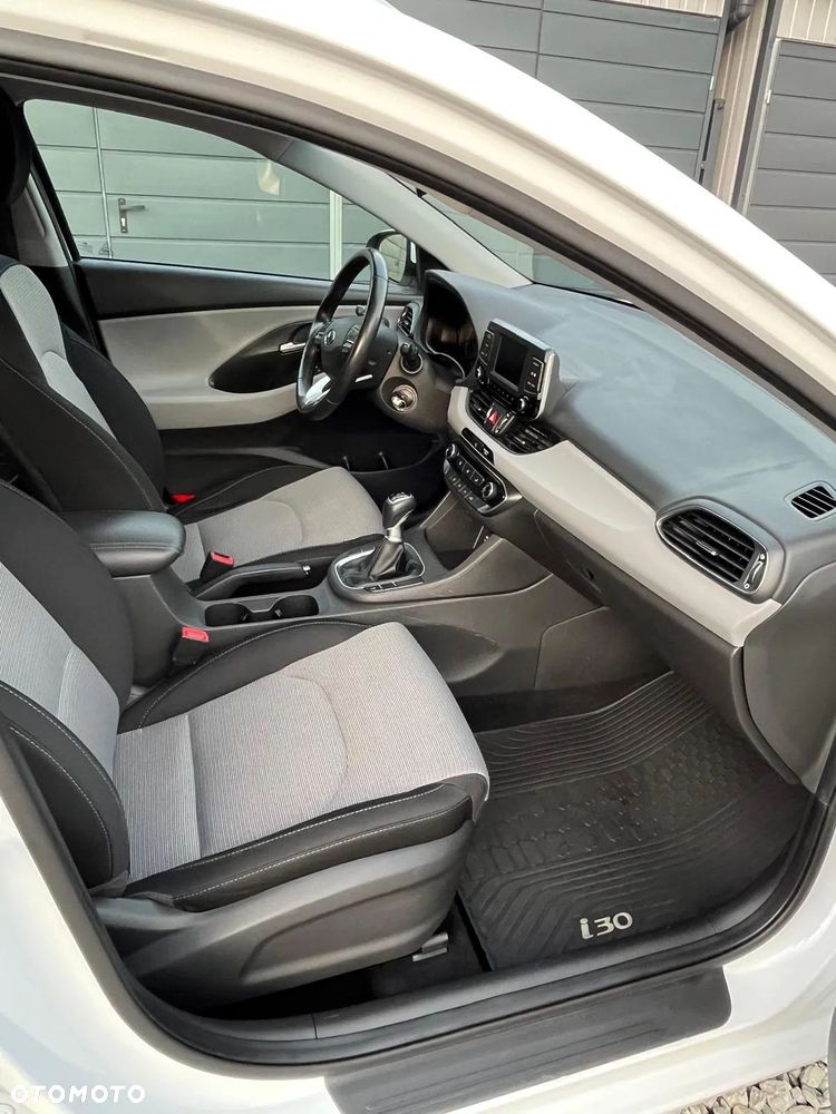 Hyundai i30 1.6 D Classic + - 20