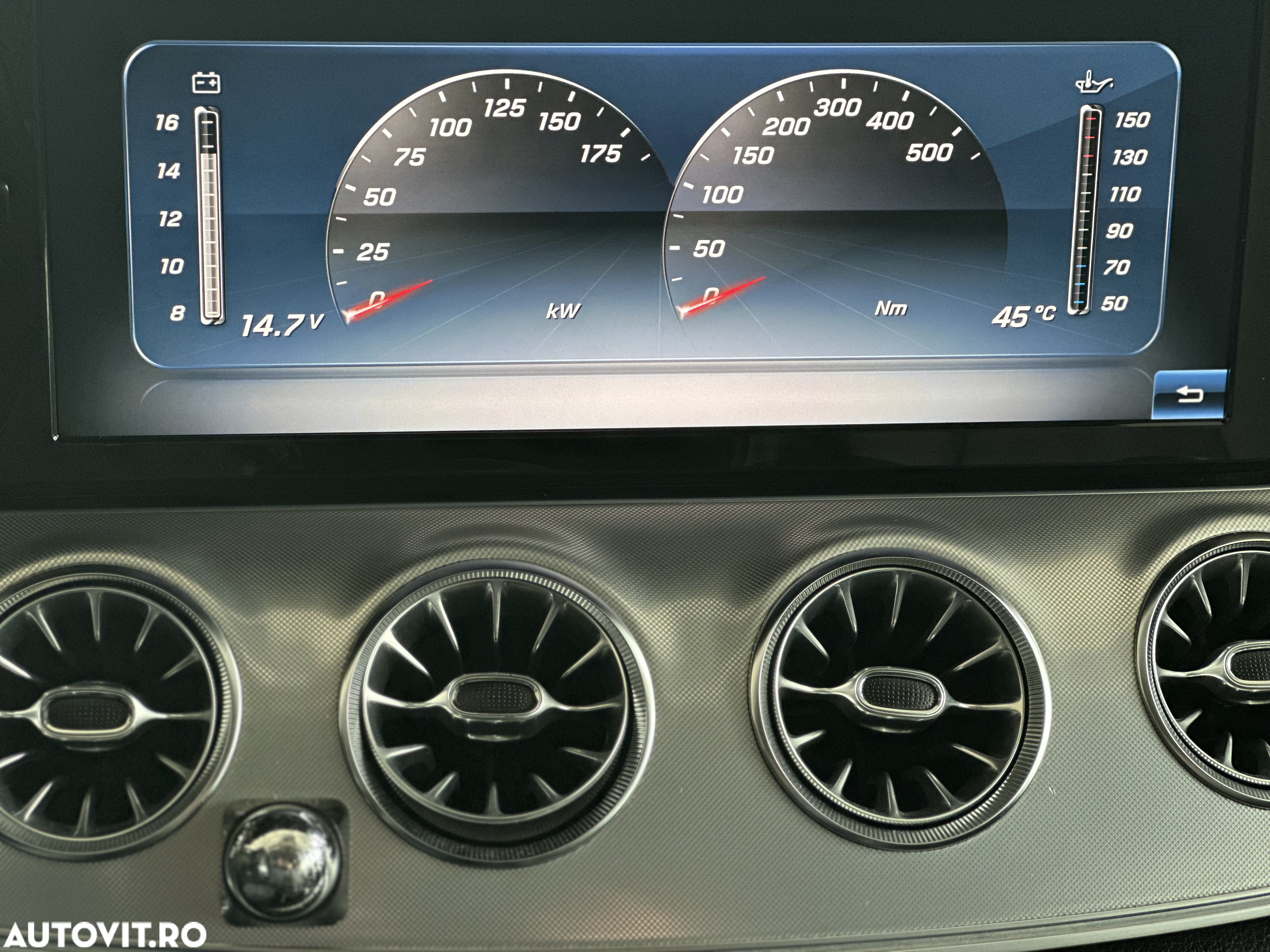 Mercedes-Benz E - 16