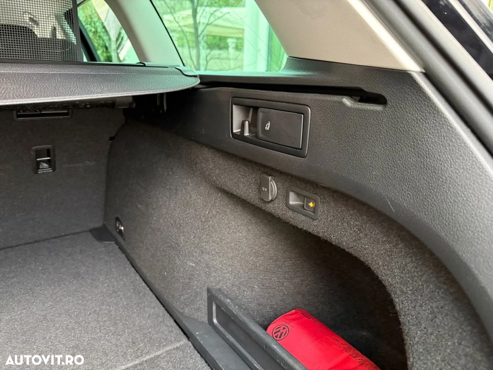 Volkswagen Passat - 17