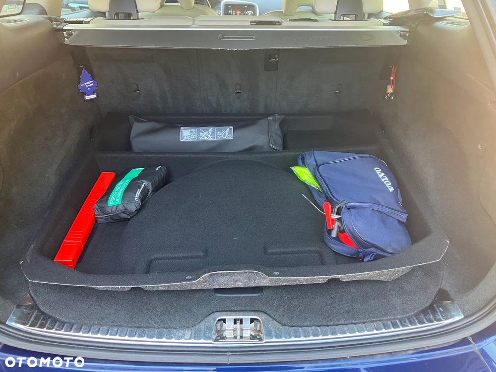 Volvo XC 60 D4 Drive-E Ocean Race - 5