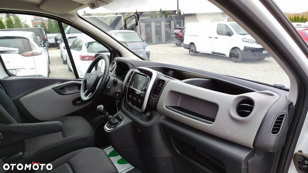 Renault Trafic - 32