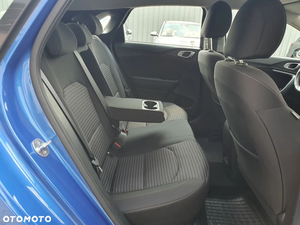 Kia Ceed 1.5 T-GDI M DCT - 24