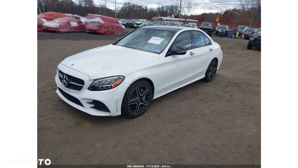 Mercedes-Benz Klasa C 300 4Matic 9G-TRONIC AMG Line - 2