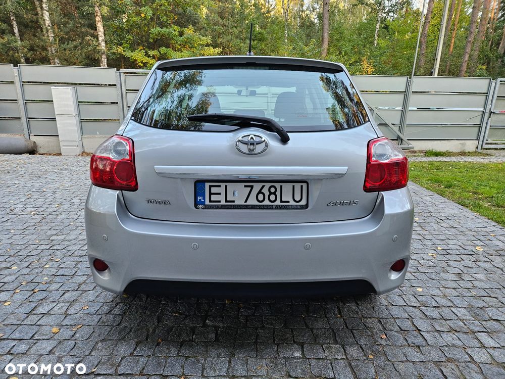 Toyota Auris 1.6 Premium - 28