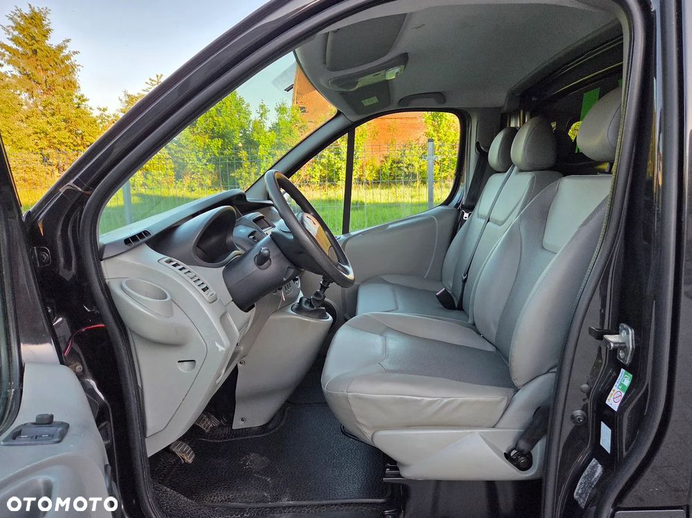 Renault TRAFIC - 6