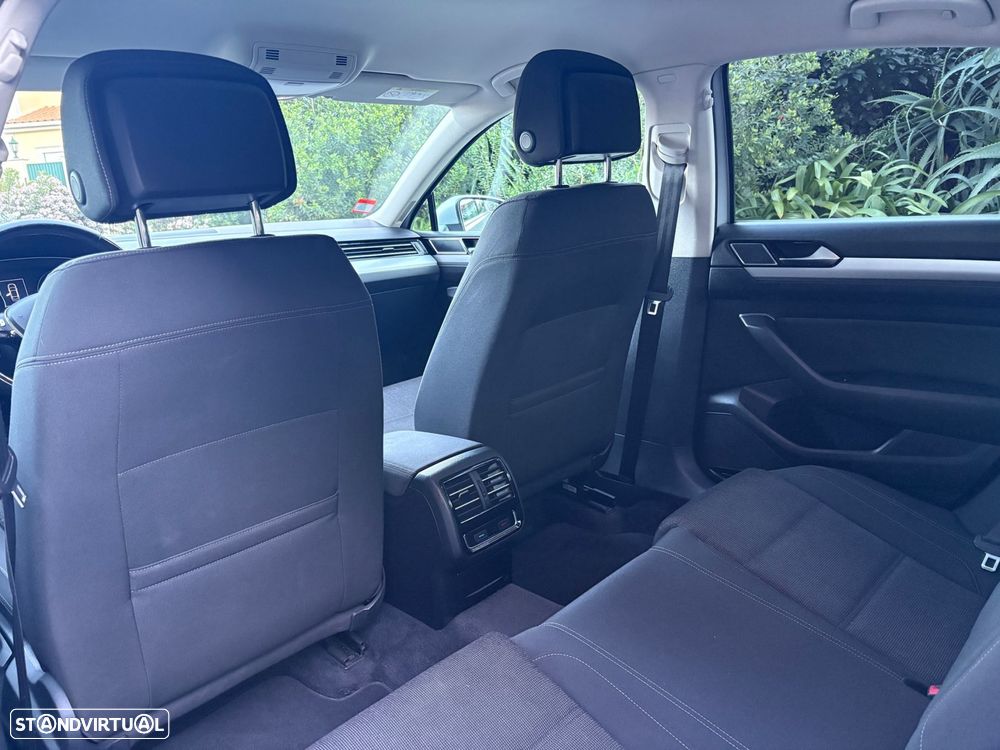 VW Passat 2.0 TDI Confortline DSG - 56