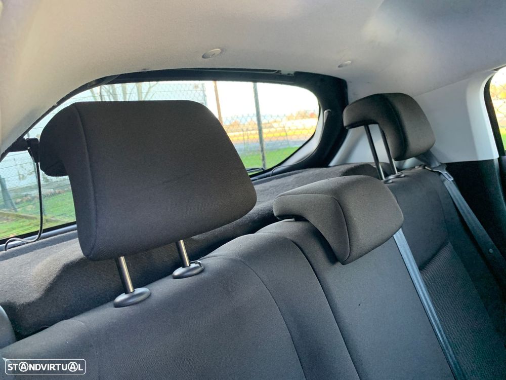 Peugeot 208 1.2 PureTech Allure - 23