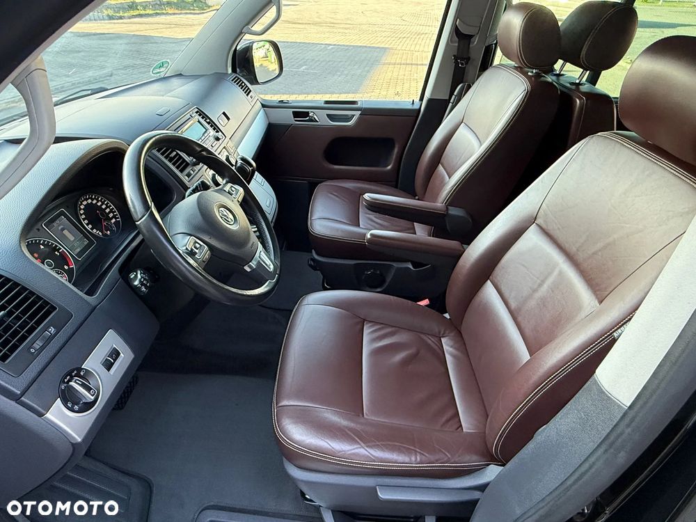 Volkswagen Multivan - 29