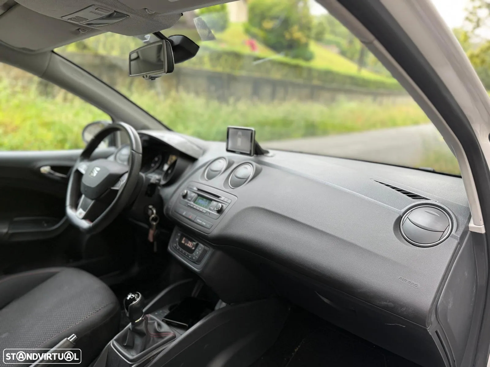 SEAT Ibiza SC 1.6 TDi FR 30 Anos - 23
