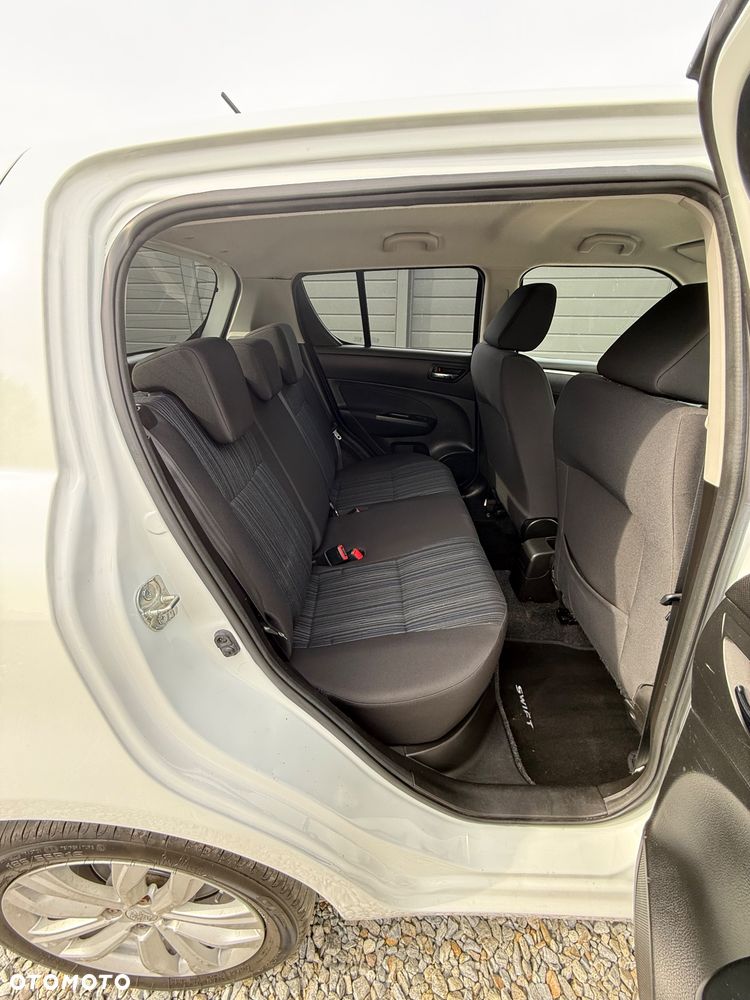 Suzuki Swift 1.2 Dualjet Allgrip Comfort - 17