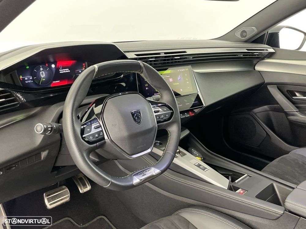 Peugeot 308 1.2 PureTech GT EAT8 — fotografia 15