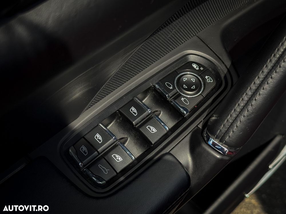 Porsche Cayenne Turbo S Tiptronic S - 38