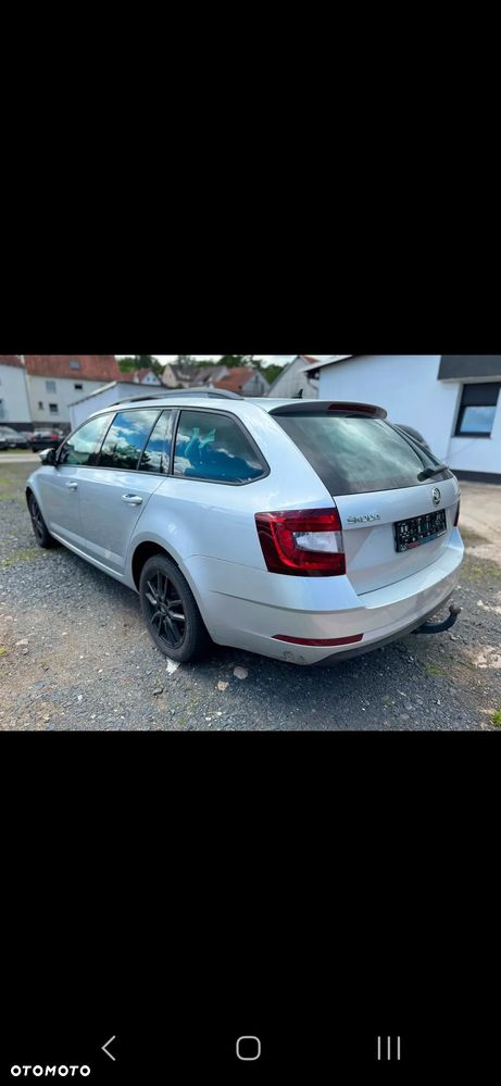 Skoda Octavia 2.0 TDI DSG Style - 5