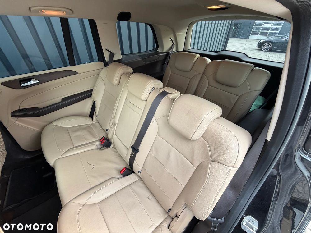 Mercedes-Benz GLS 350 d 4Matic 9G-TRONIC AMG Line - 39