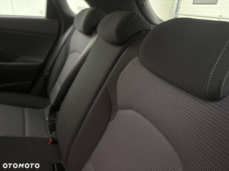 Hyundai i30 1.5 DPI Classic + - 19