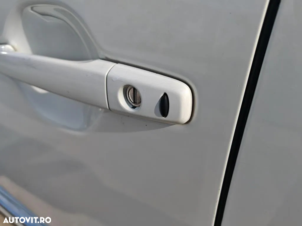 Mitsubishi Outlander 2.4 4WD Plug-In Hybrid Plus - 31