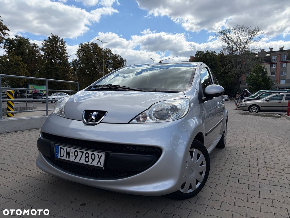 Peugeot 107 1.0 Trendy 2-Tronic - 1