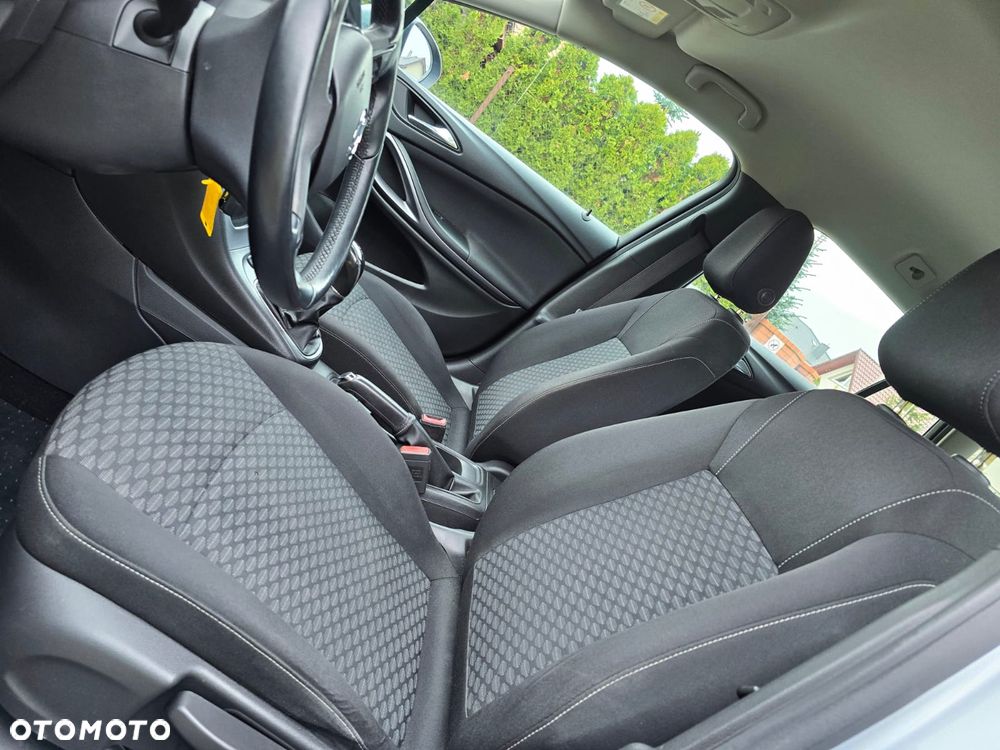 Opel Astra 1.0 T Essentia S&S - 6