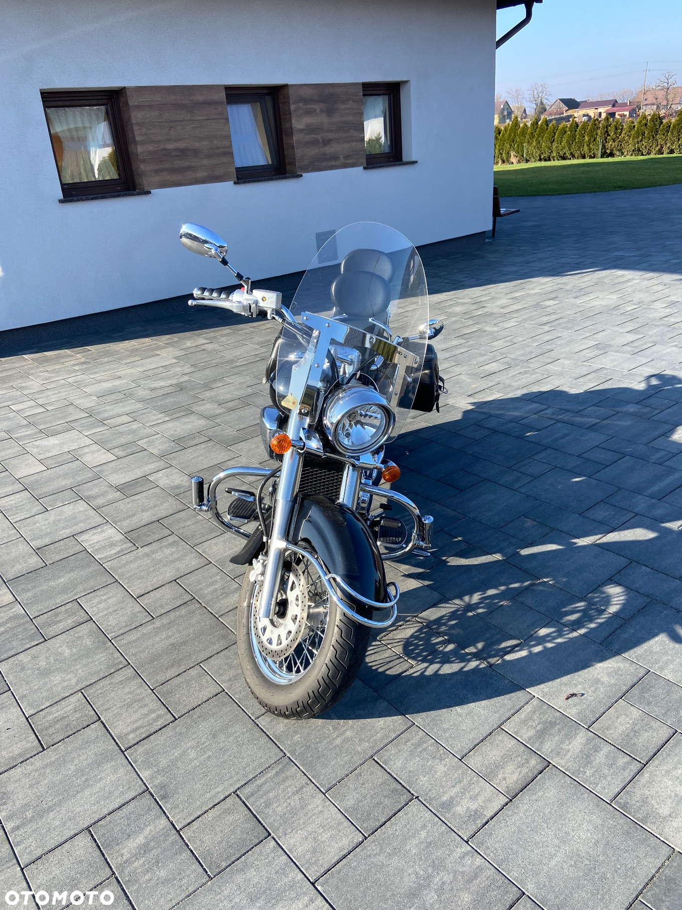 Suzuki Intruder - 3