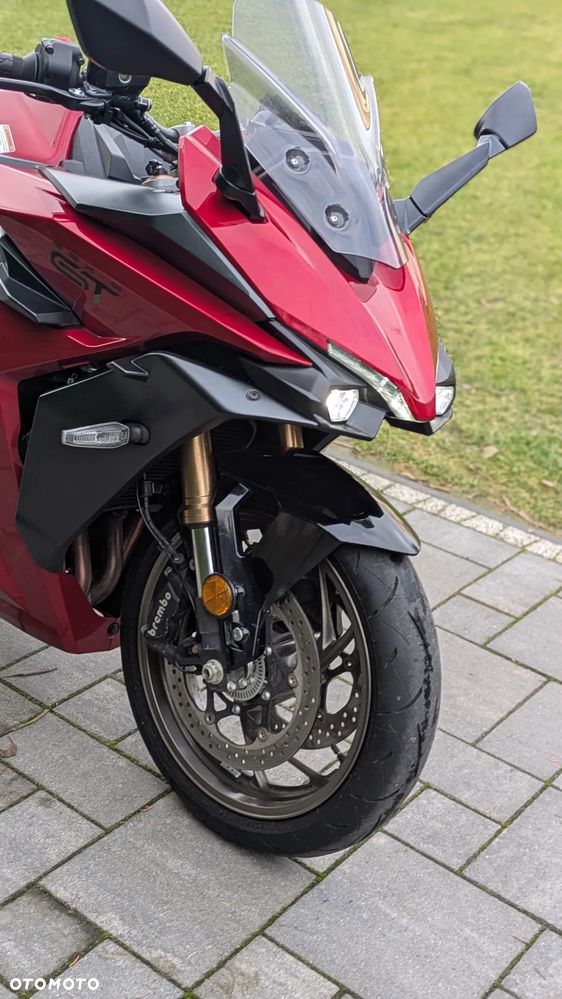 Suzuki GSX - 20