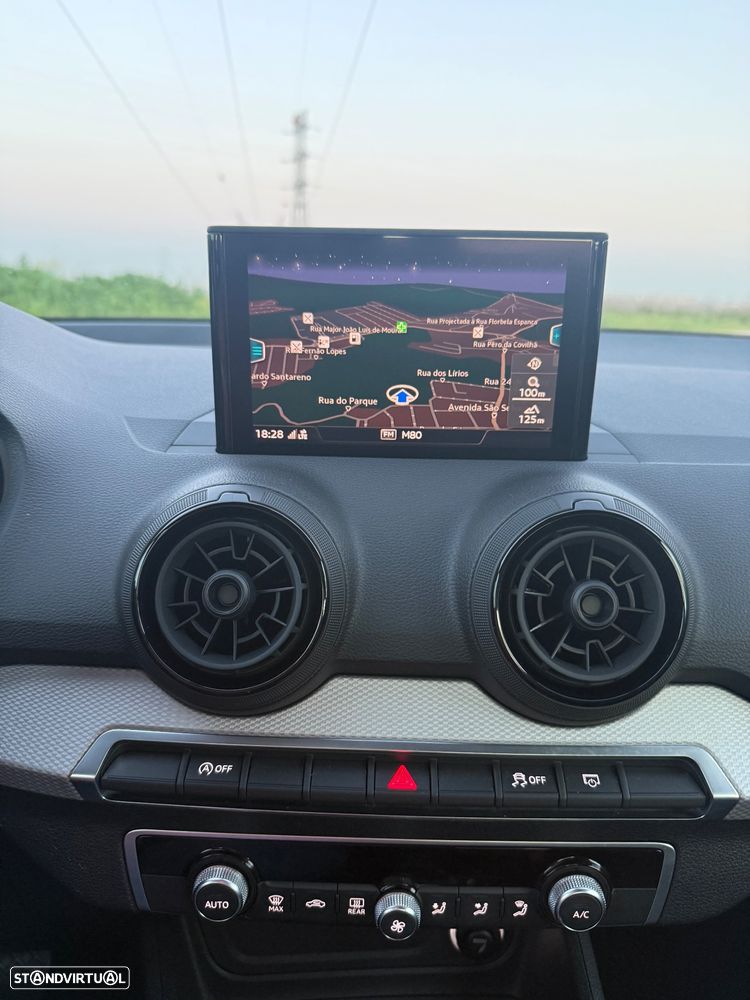 Audi Q2 30 TDI S tronic design - 22