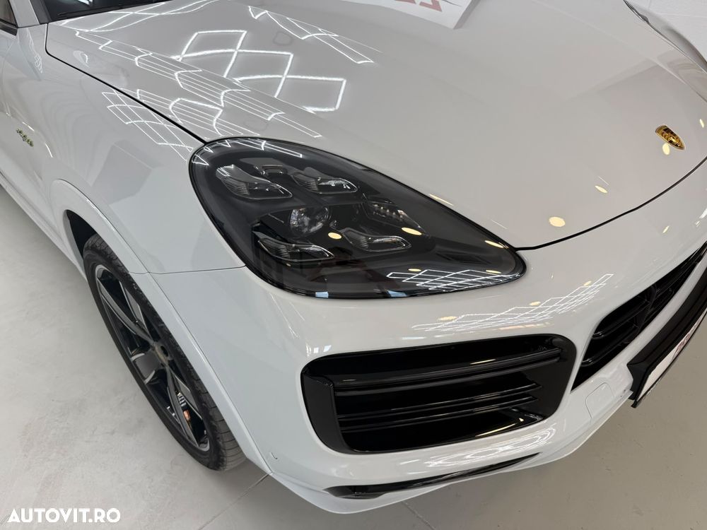Porsche Cayenne Turbo S E-Hybrid Tiptronic S - 8