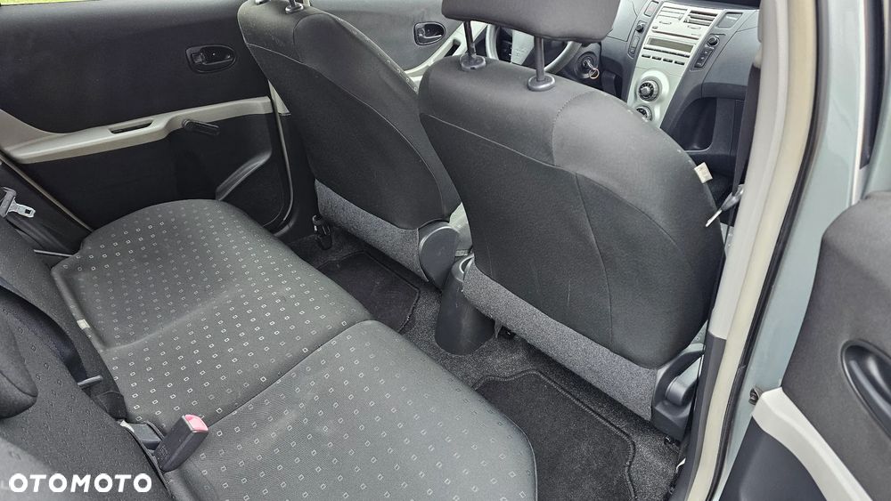 Toyota Yaris 1.0 VVT-i Luna - 14
