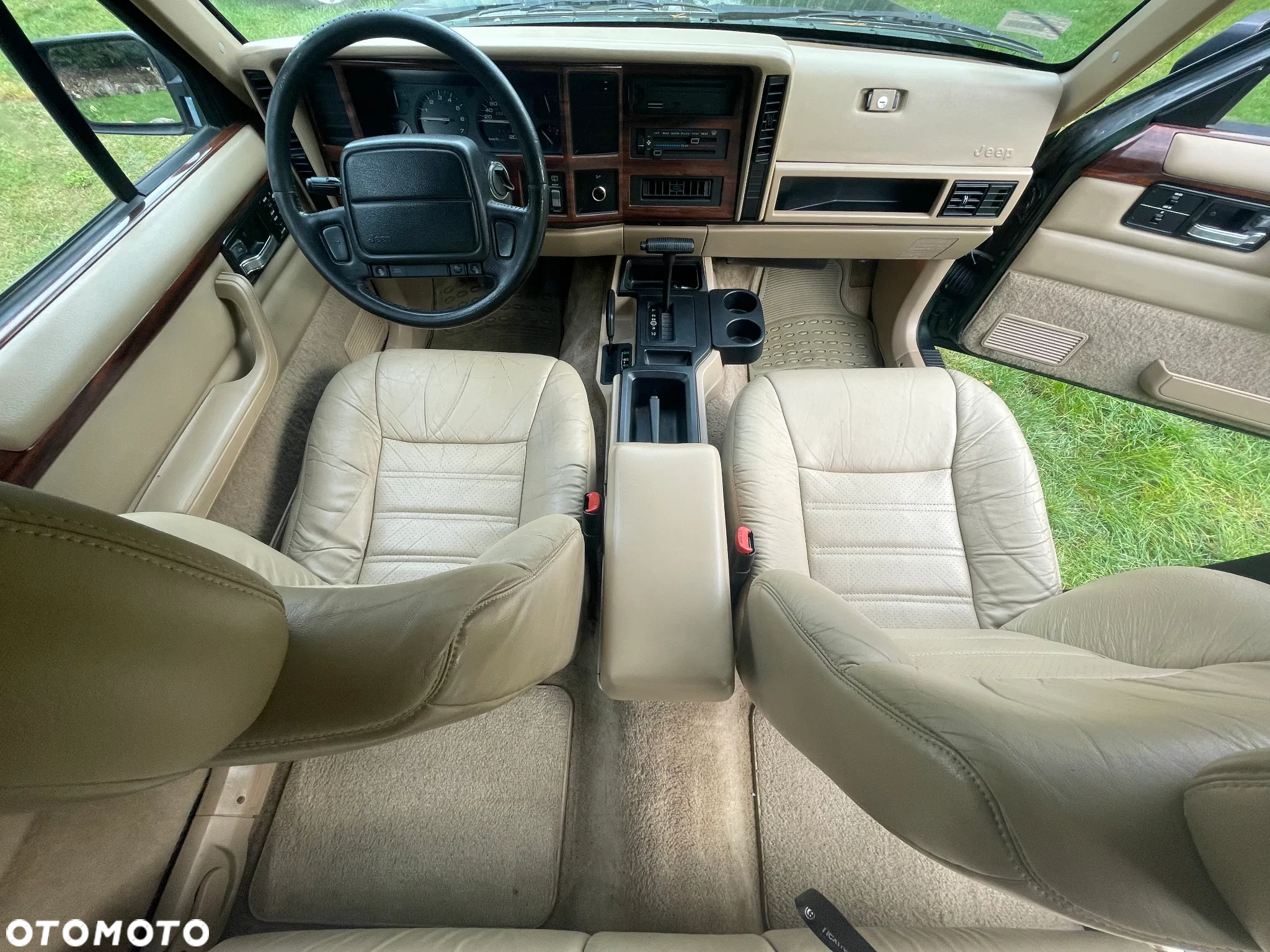 Jeep Cherokee - 15