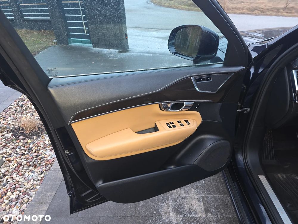 Volvo XC 90 - 17