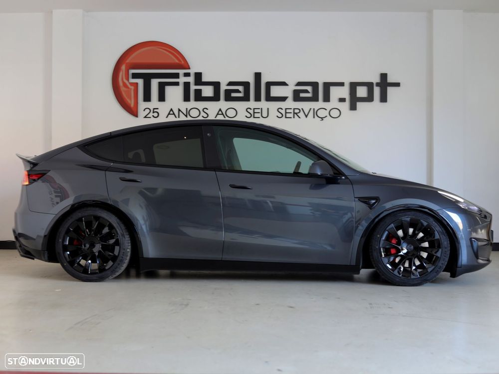 Tesla Model Y Long-Range RWD - 5