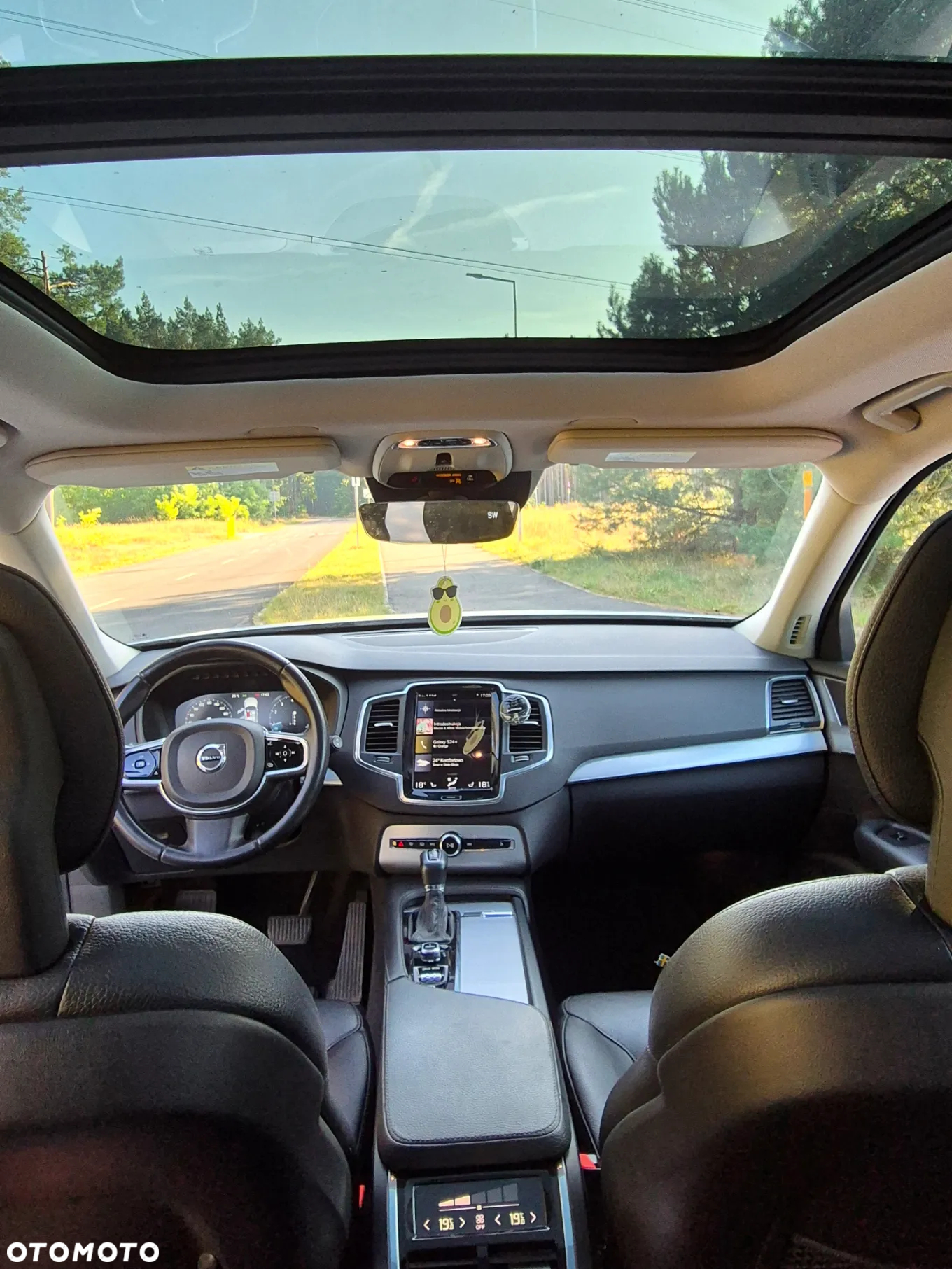 Volvo XC 90 T6 AWD Momentum 7os - 14