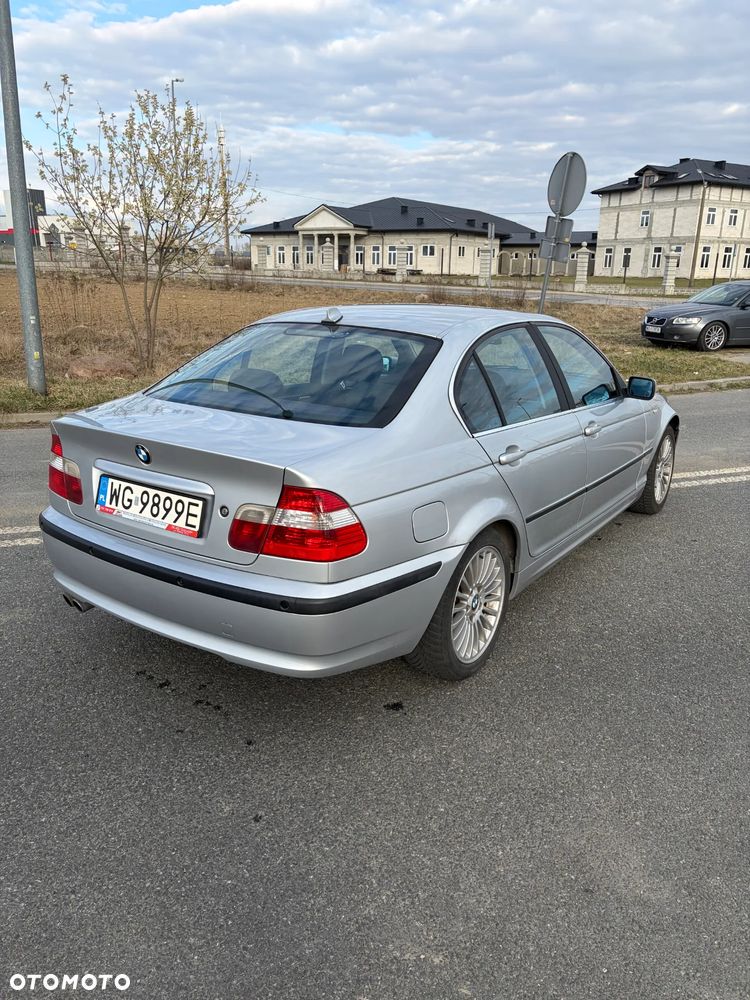 BMW Seria 3 330xi - 1