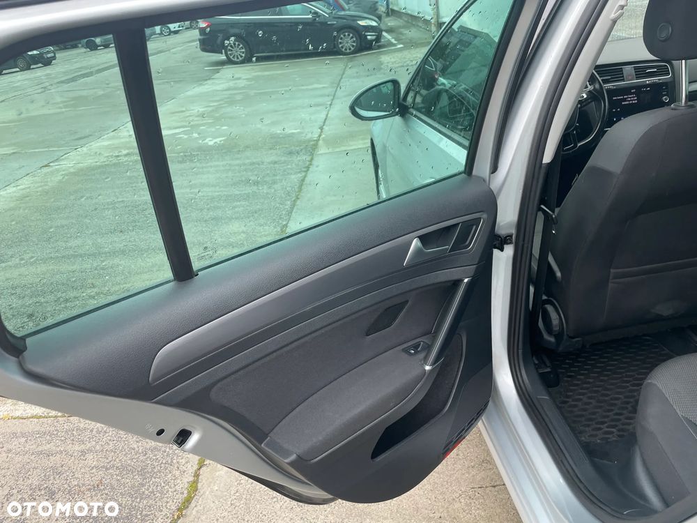 Volkswagen Golf 1.5 TSI BMT Evo Comfortline DSG - 24