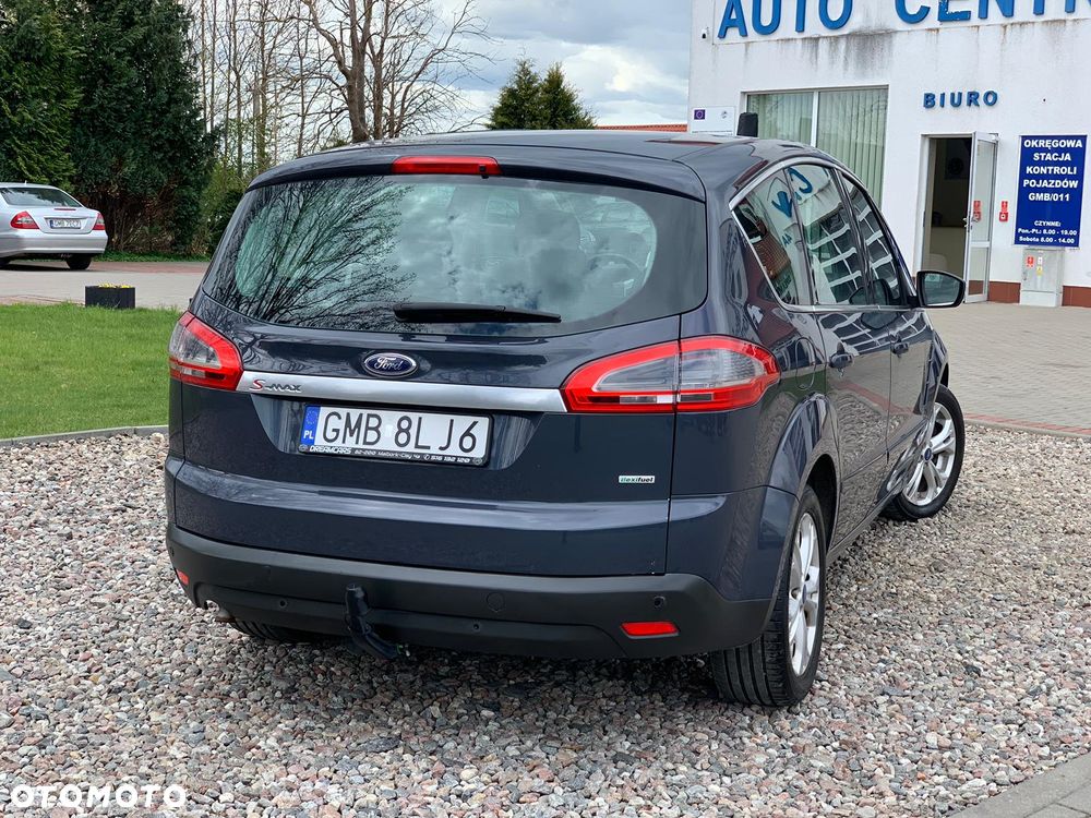 Ford S-Max - 12