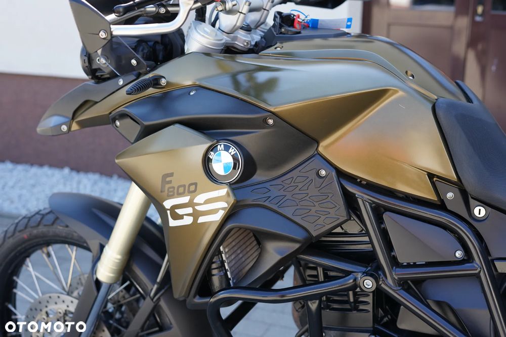 BMW F - 25