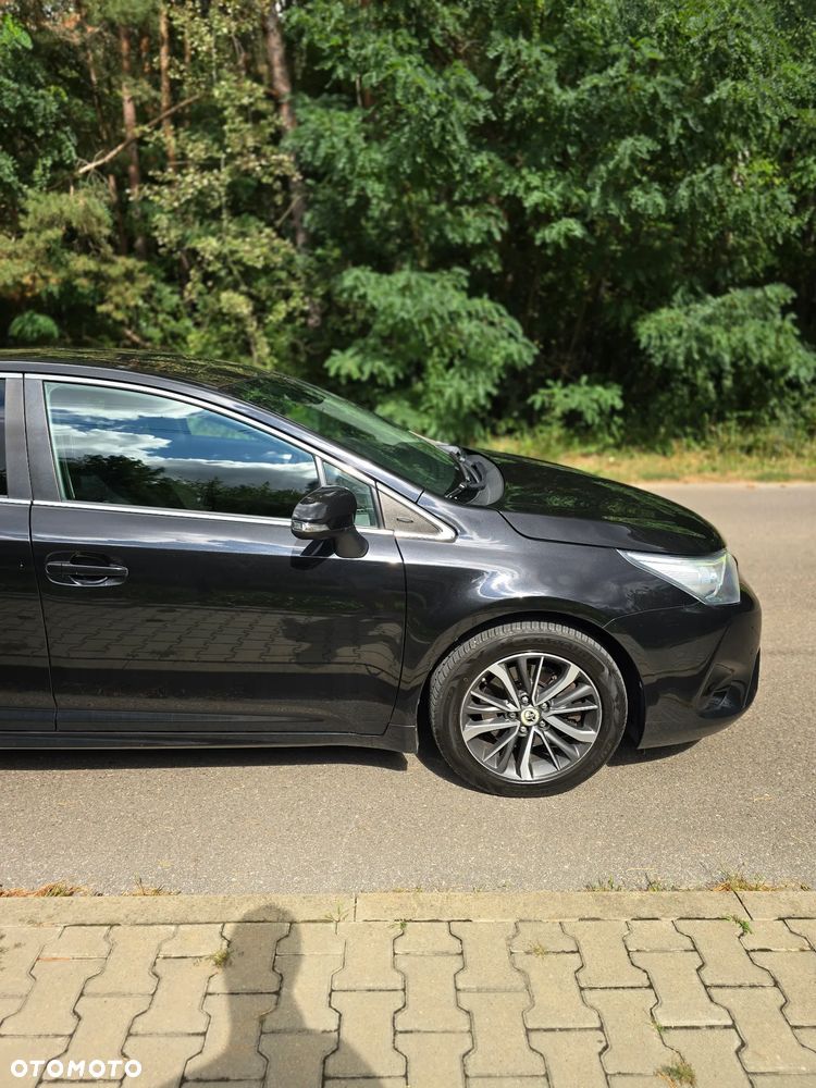 Toyota Avensis 2.0 D-4D Premium - 14
