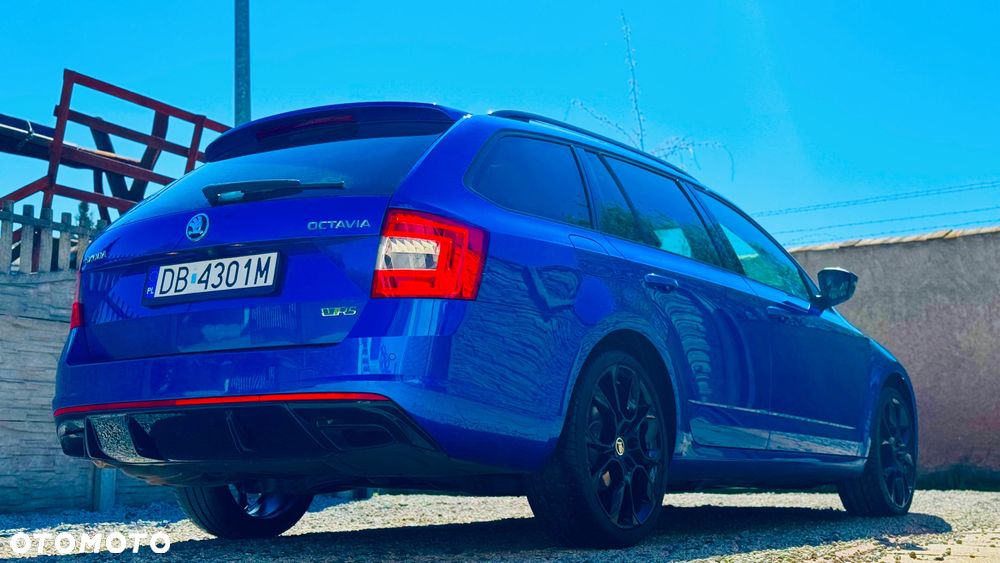 Skoda Octavia 2.0 TDI DSG RS - 30