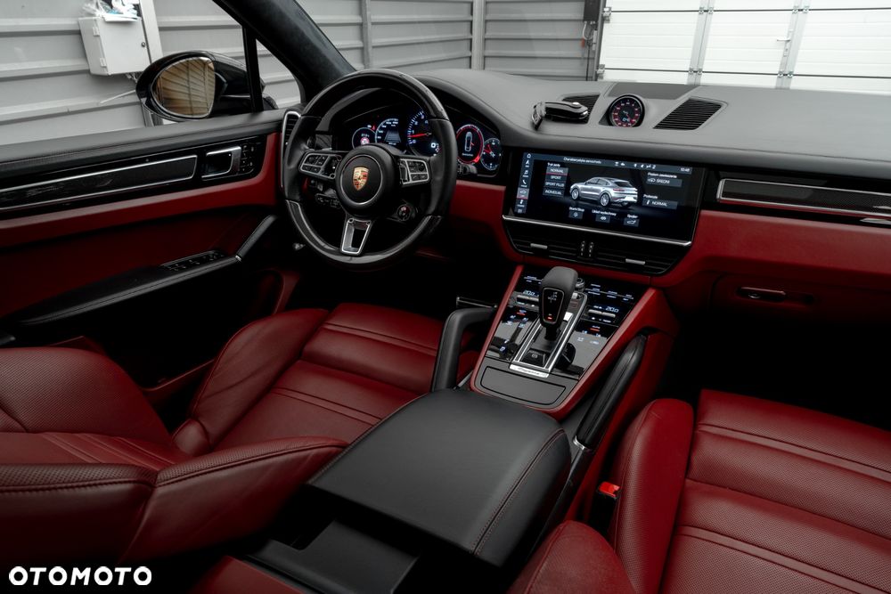 Porsche Cayenne - 24