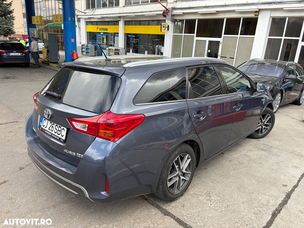Toyota Auris - 2