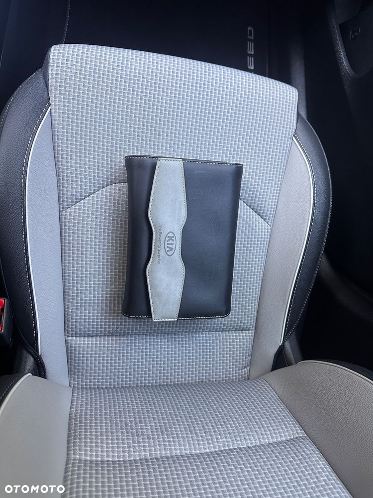 Kia Ceed 1.4 T-GDI L Business Line Plus DCT - 19