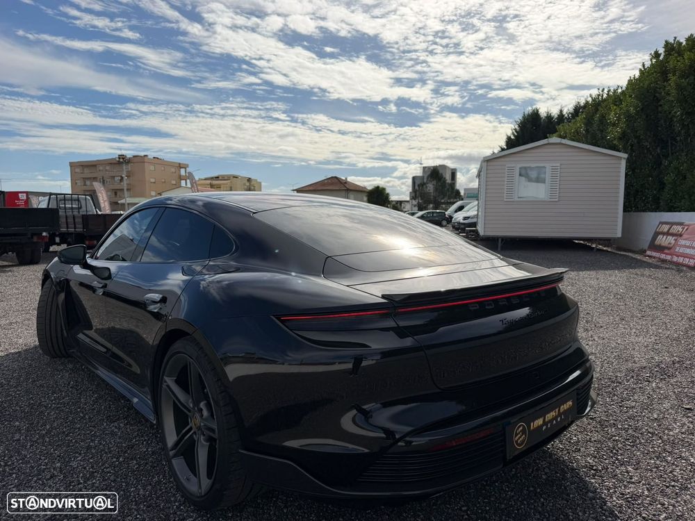 Porsche Taycan Turbo S - 20