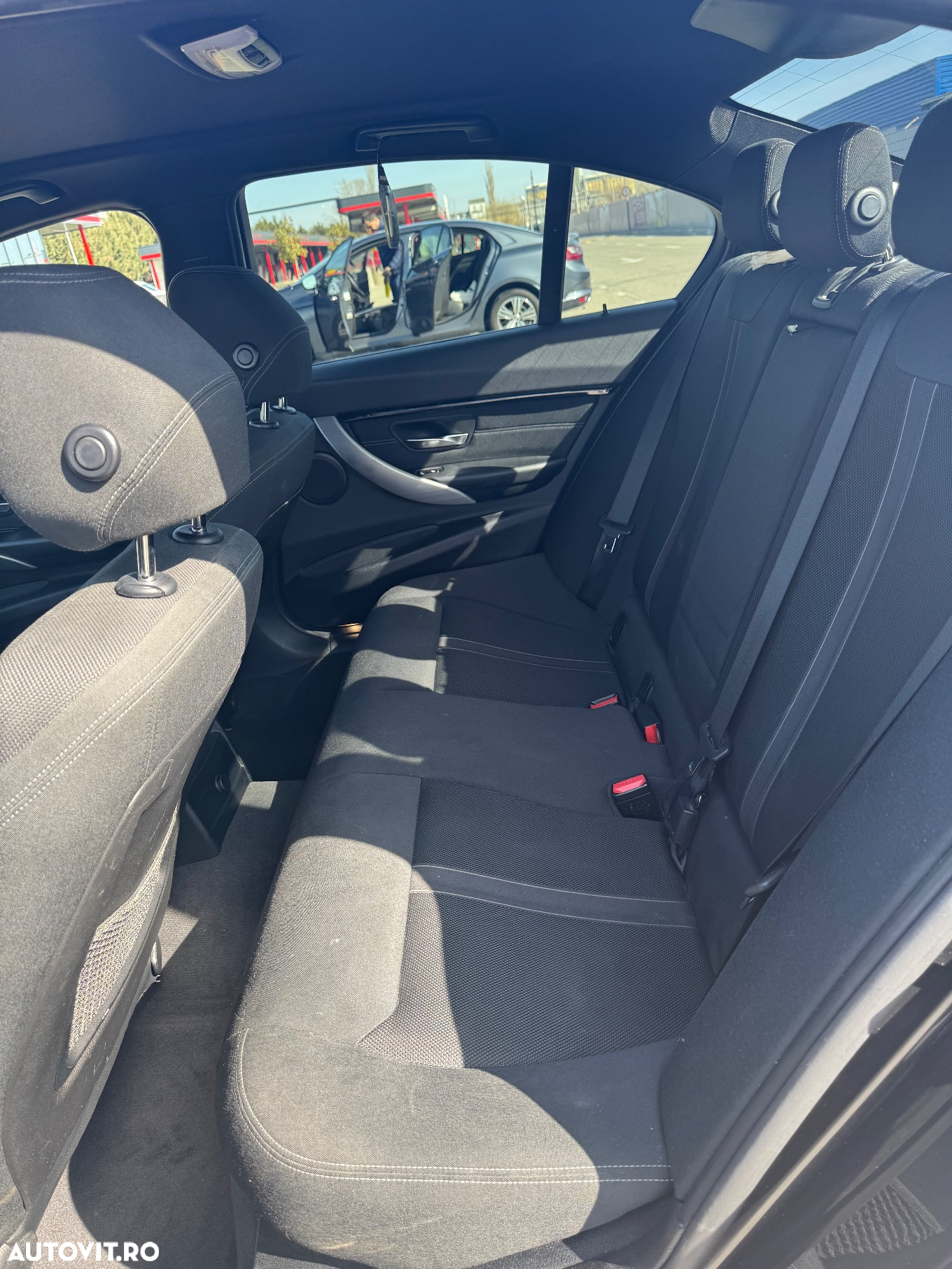 BMW Seria 3 320d Aut. Sport Line - 11