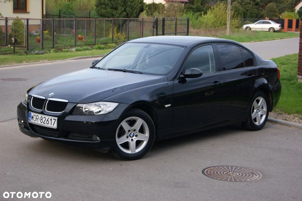 BMW Seria 3 318i - 4