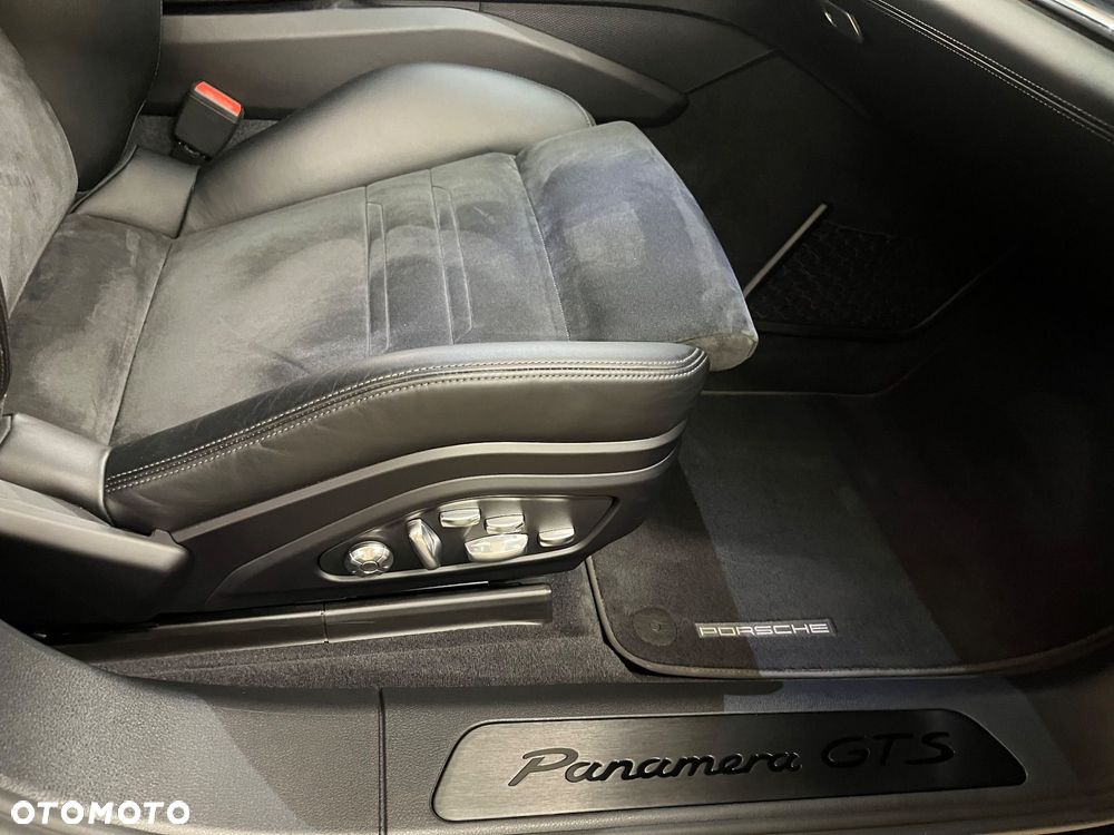 Porsche Panamera - 19
