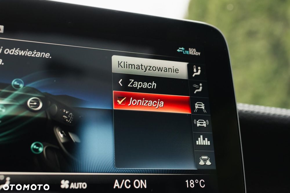 Mercedes-Benz Klasa C 200 4MATIC 9G-TRONIC - 23