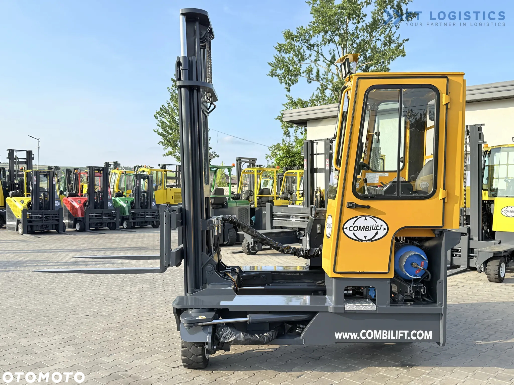 Combilift WÓZEK CZTEROKIERUNKOWY - WIELOKIERUNKOWY C4000 / GAS / DUPLEX 4500MM /JEDYNE 6604 MOTOGODZIN /  PRZESUW WIDEŁ / PEŁNA KABINA / STAN IDEALNY / Szeroka oferta wózków czterokierunkowych i bocznych, dopasowanych do różnorodnych potrzeb i zastosowań - 23