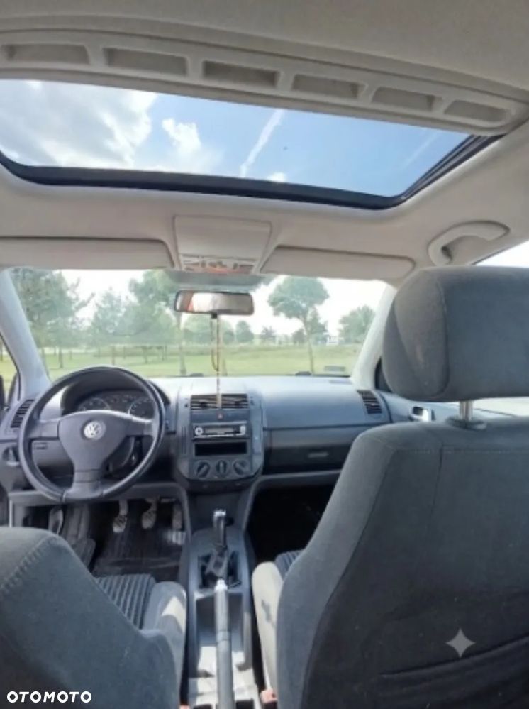Volkswagen Polo 1.4 16V Comfortline - 9