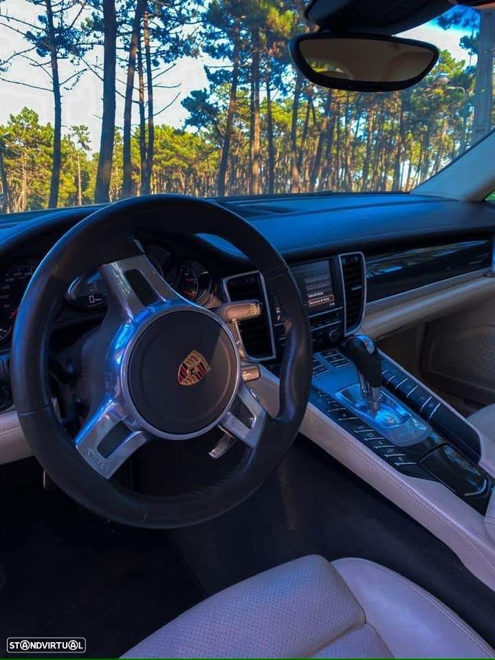 Porsche Panamera GTS PDK - 13